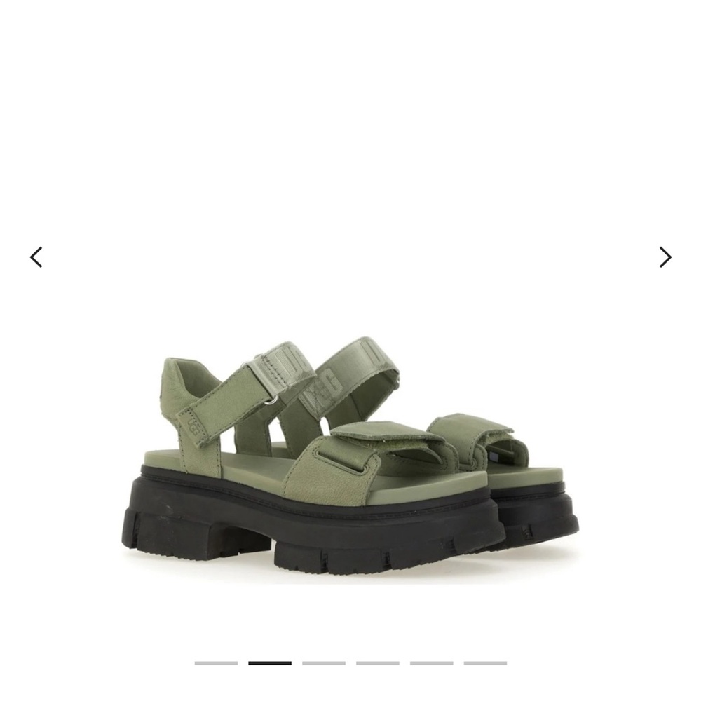 Ugg sandal Ashton green size 8